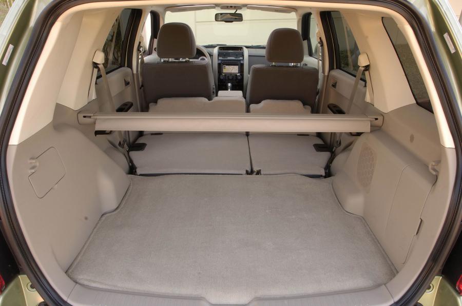  Mazda Tribute 2008 года  (фото 12 из 21)